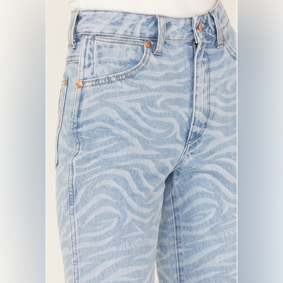 Wrangler Meow Laser Tiger Print Wanderer Jeans High Rise Flare Size 27 x 34 - Picture 2 of 13